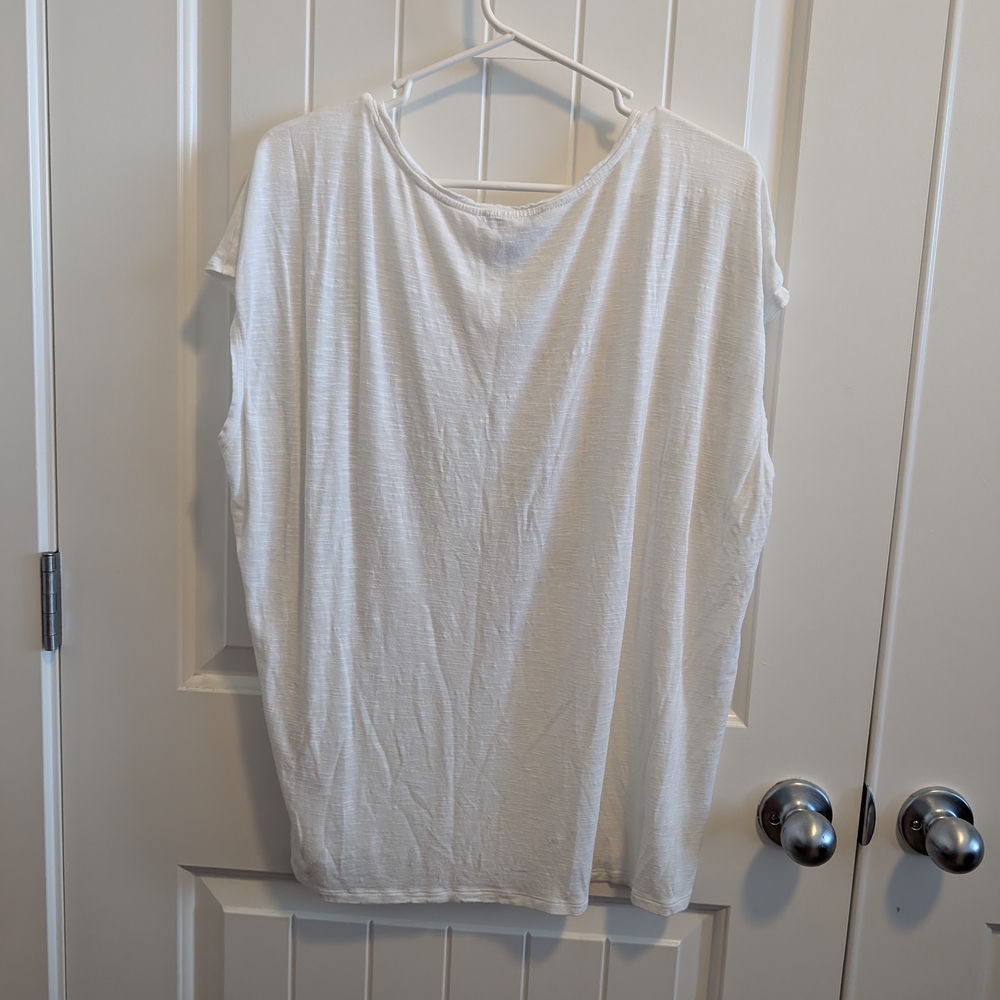 3 For $18 White House Black Market Ivory Top with Black Floral Design - Picture 4 of 4